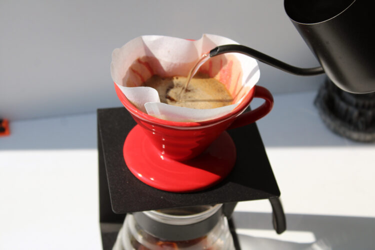 how to make coffee with hario v60